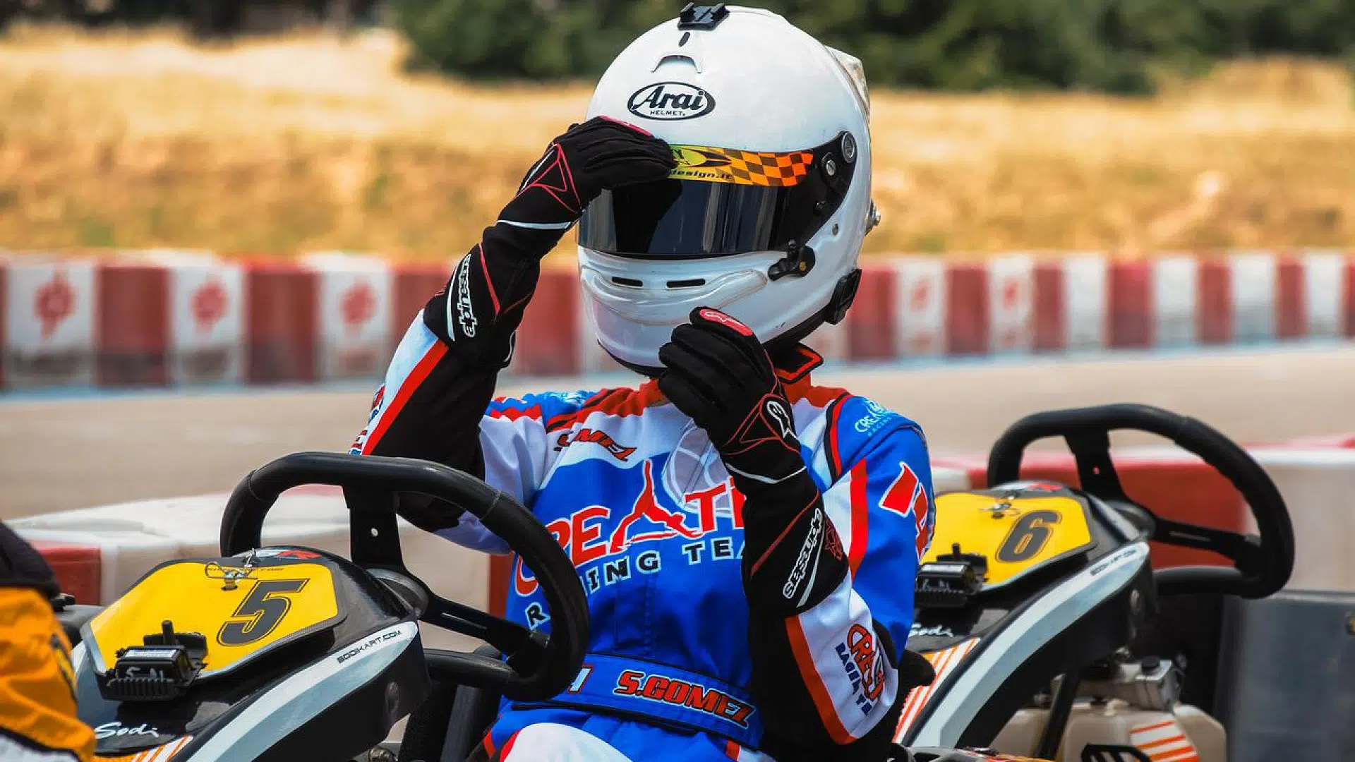 Comment choisir une combinaison de karting ?