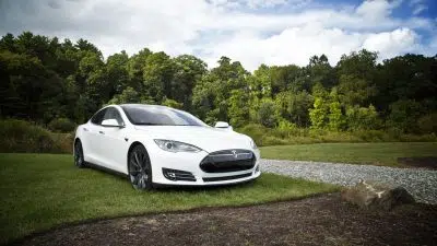 Et si vous louiez une voiture Tesla ?