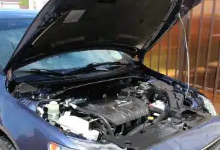 capot d'une voiture